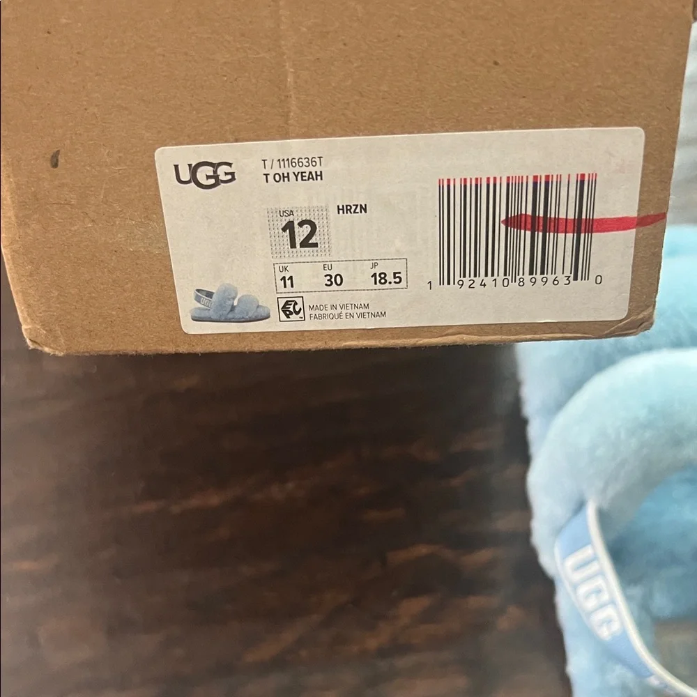 UGG Kids Slippers in Light Blue